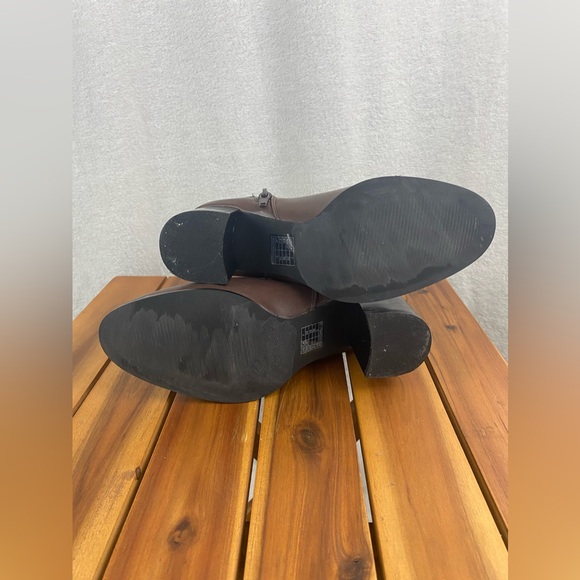 Forever 21 - Brown Ankle Boots - Like New - 7 - Picture 7 of 10